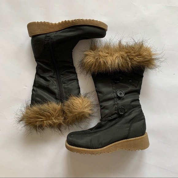 Faux Fur Trimmed Fashion Boots Size 1.5 - Picture 2 of 6
